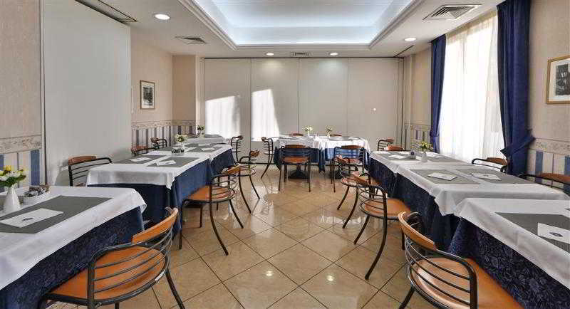 Hotel B&B Hotel Pescara 3*